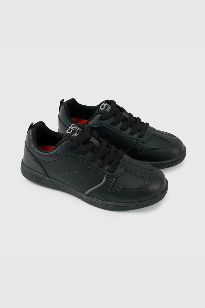 Zapatilla Escolar Negra con Cordón Unisex