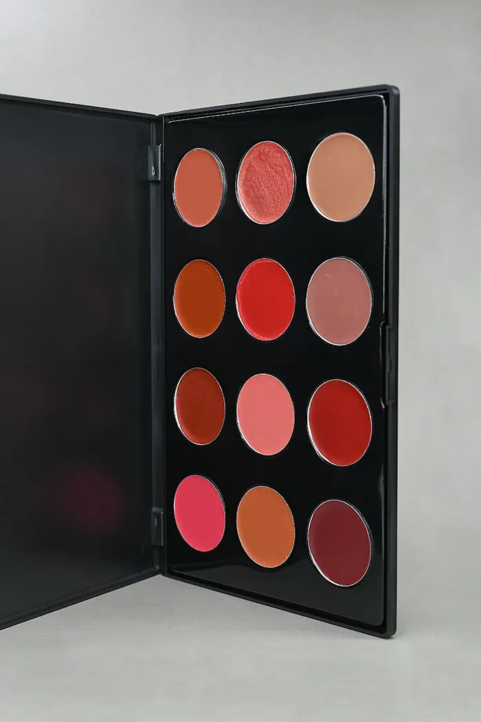 PALETA DE LABIALES PROFESIONAL DOLCE BELLA