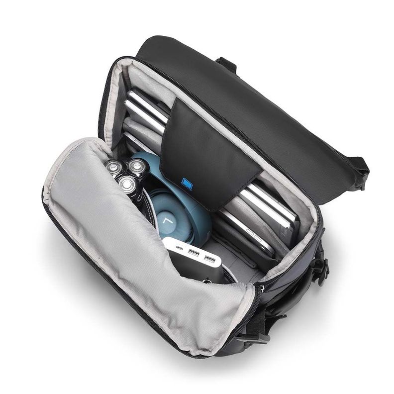 MOCHILA MARK RYDEN KANGOO NEGRO-2