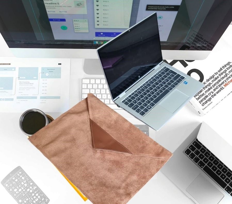 Funda 15'4 Notebook de cuero reno Café Habano-6