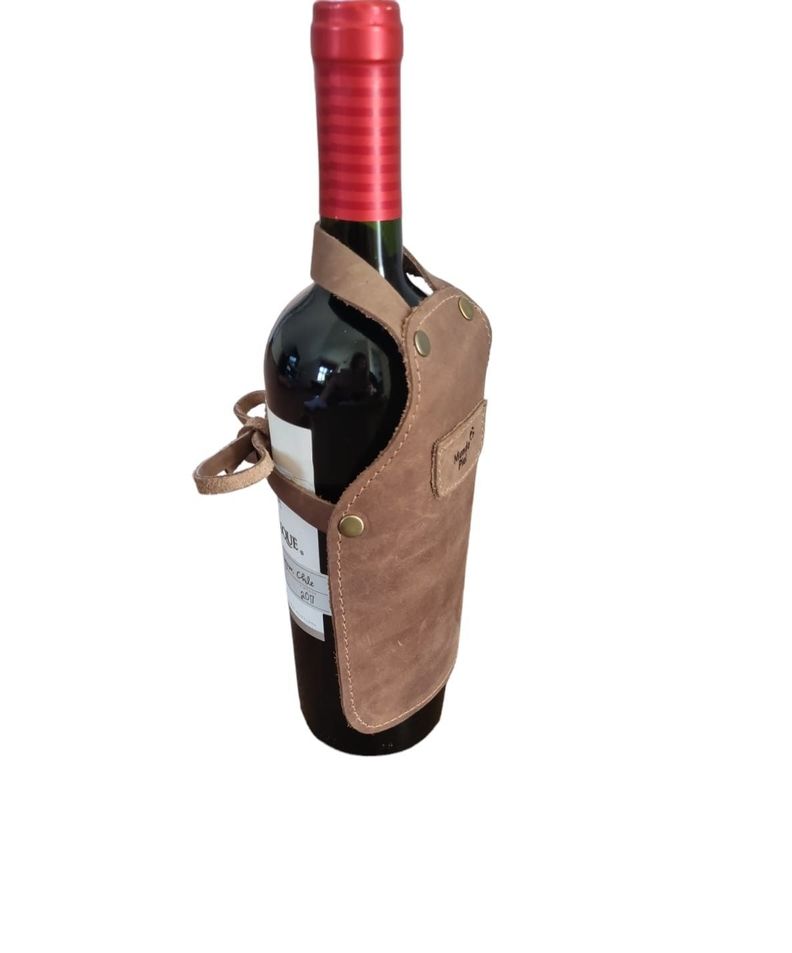 Mini Pechera de cuero para botella Café Claro-1
