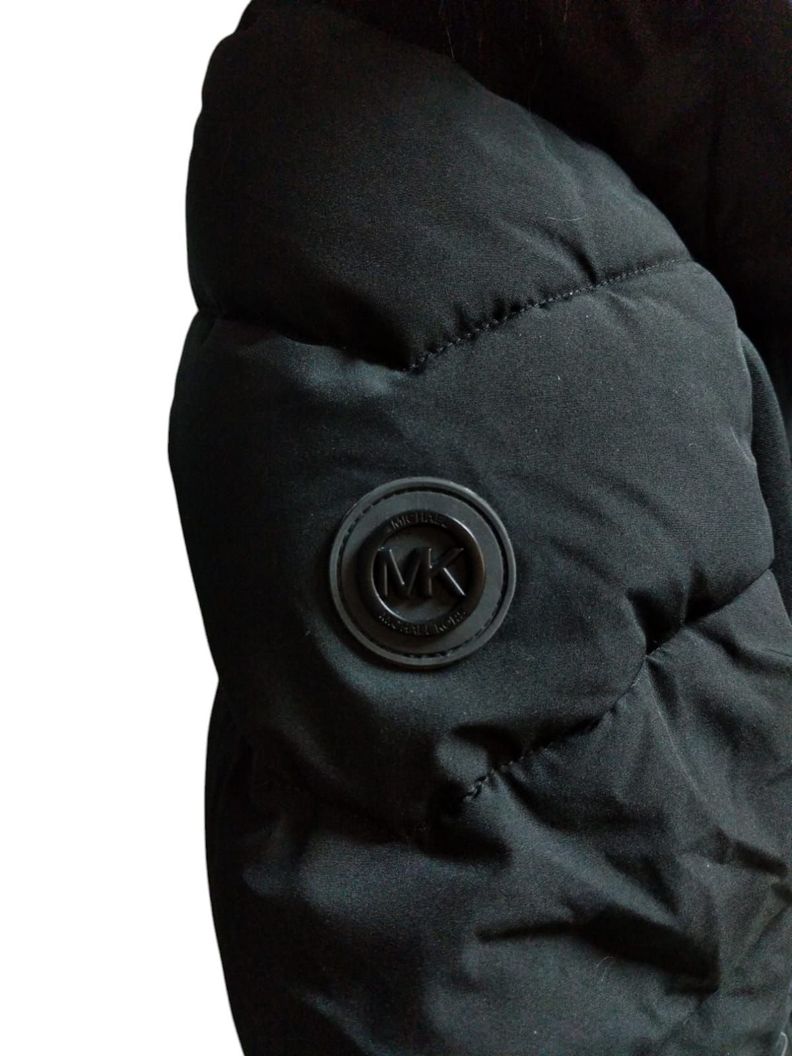 CHAQUETA GRUESA / PARKA DE DAMA MICHAEL KORS NEGRA CON GORRO TALLA S COD. 7889-2