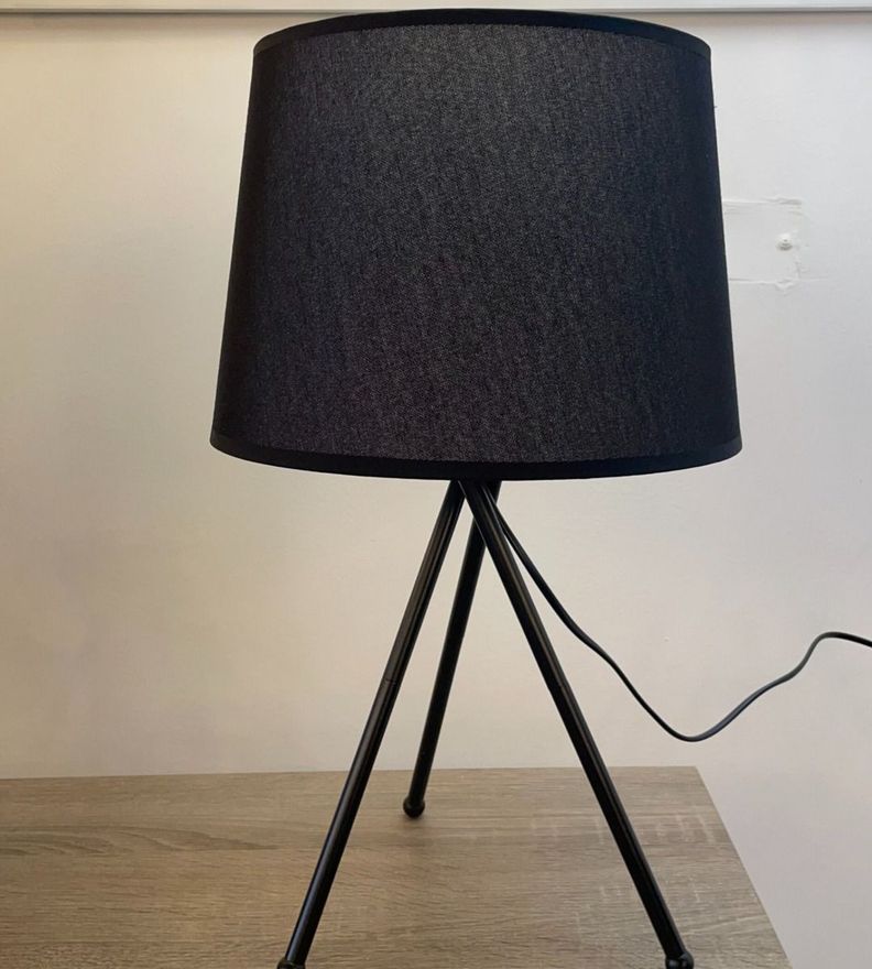 Lámpara Velador Mesa Decorativa Modelo Trípode Moderno Jhn-9