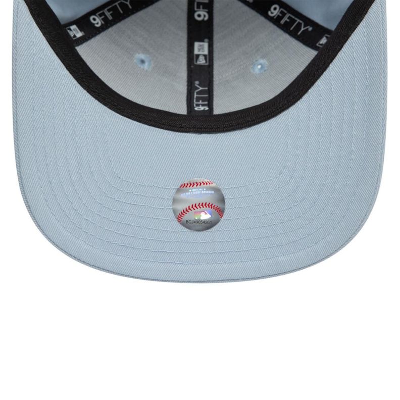 Gorra 9Fifty New York Yankees MLB Metallic Pastel Blue - 60595213-4