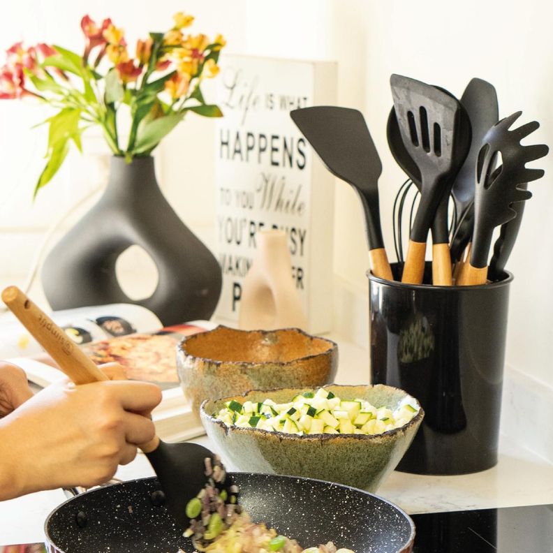 Set 12 Utensilios De Cocina Silicona Negro Simplit-1