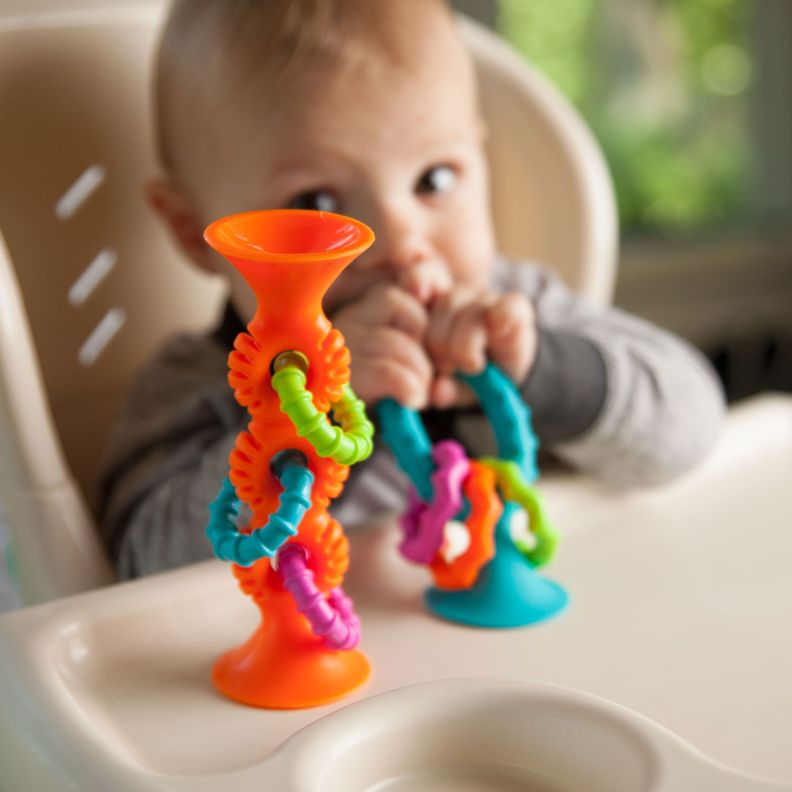 Pipsquigz Loops Naranjo Mordedores Sensoriales FatBrain Toys-3