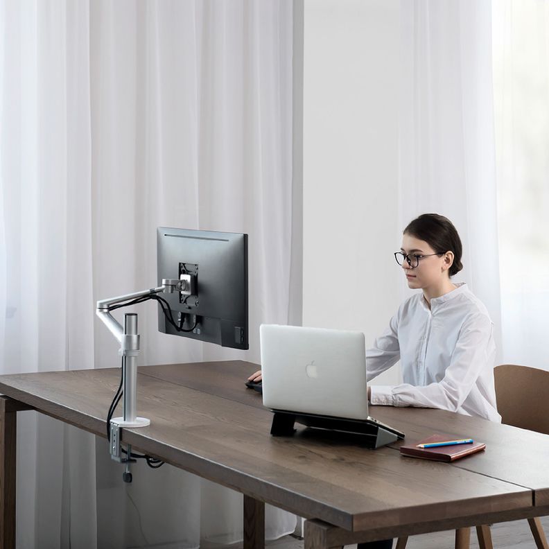 Soporte Brazo para Monitor Pivot Levo-6
