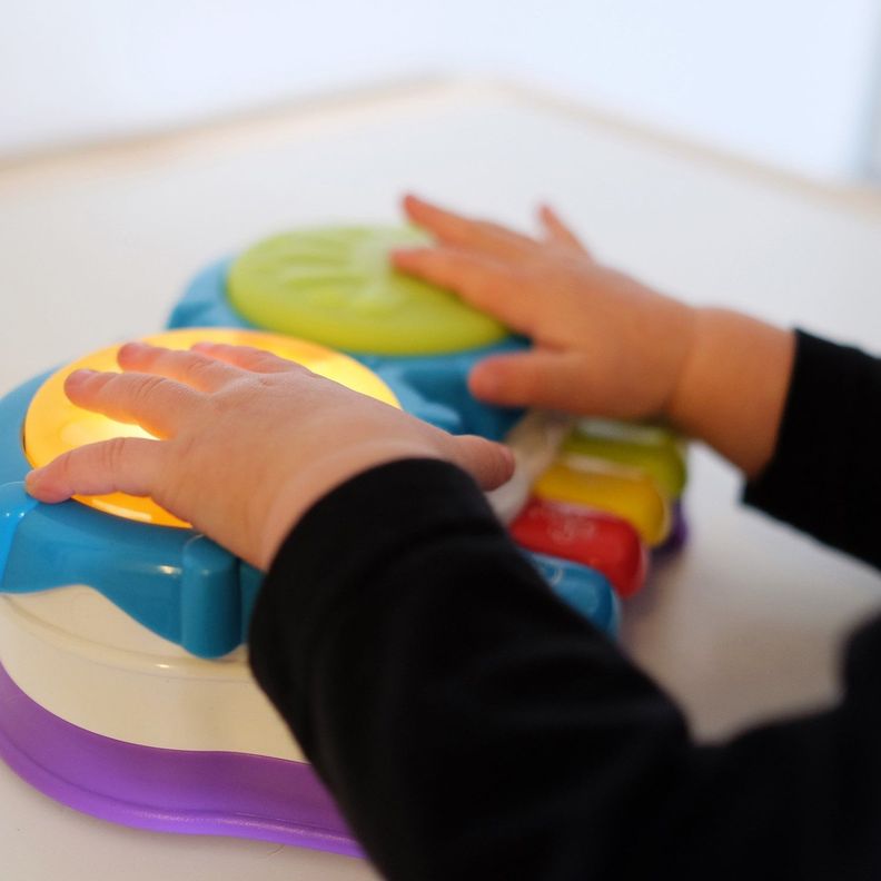 Juguete Piano De Actividades Musica Y Luces Playgro-4