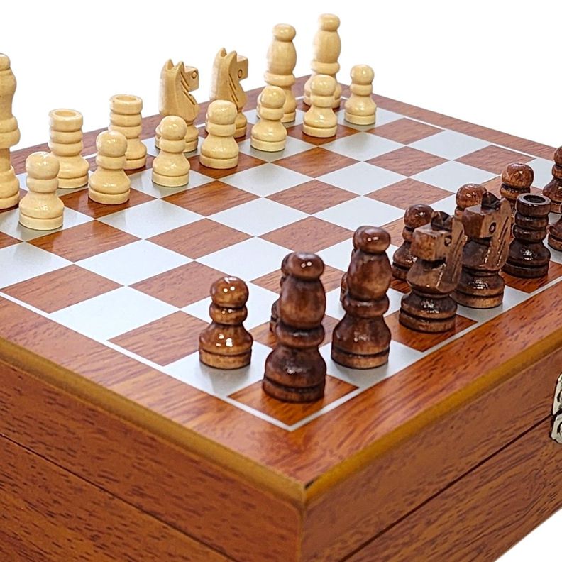 Set Juego Ajedrez Con Petaca 8oz (240ml) y Accesorios 10435-7