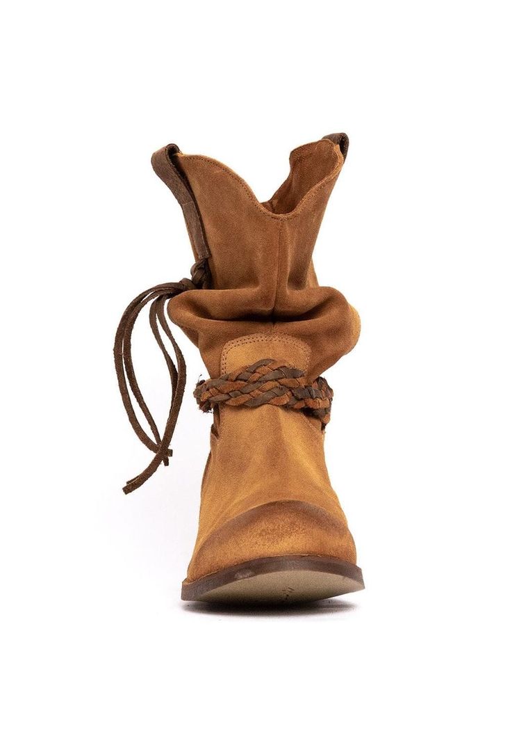 Bota Mujer De Cuero Camila Camel C2-1