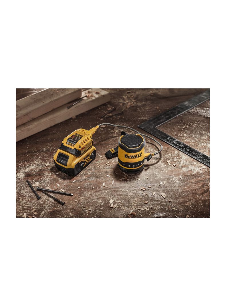 Mini parlante Bluetooth recargable DEWALT DCR008-5