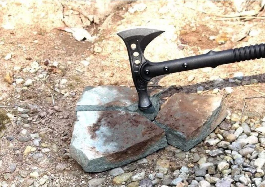 Huiwill Hacha / Martillo Táctica Tomahawk Con Funda AE39-12