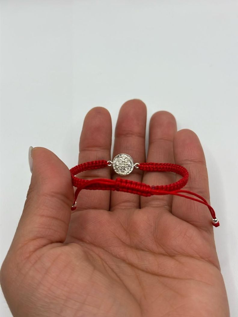 Pulsera Hilo Rojo San Benito Plata-2