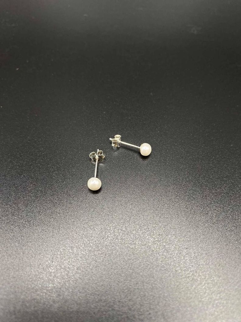 Aros Perla Pequeña Blanca 4 Mm Plata Ley 925-1