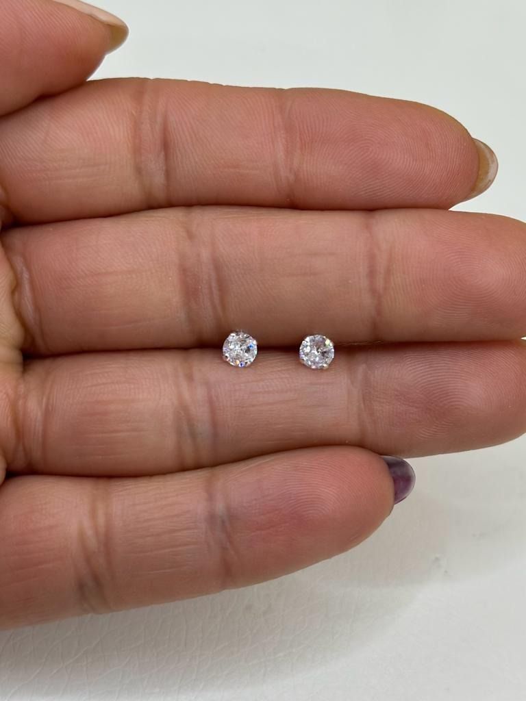 Aros Punto De Luz 4 Mm Con Grifas Plata Ley 925 -1