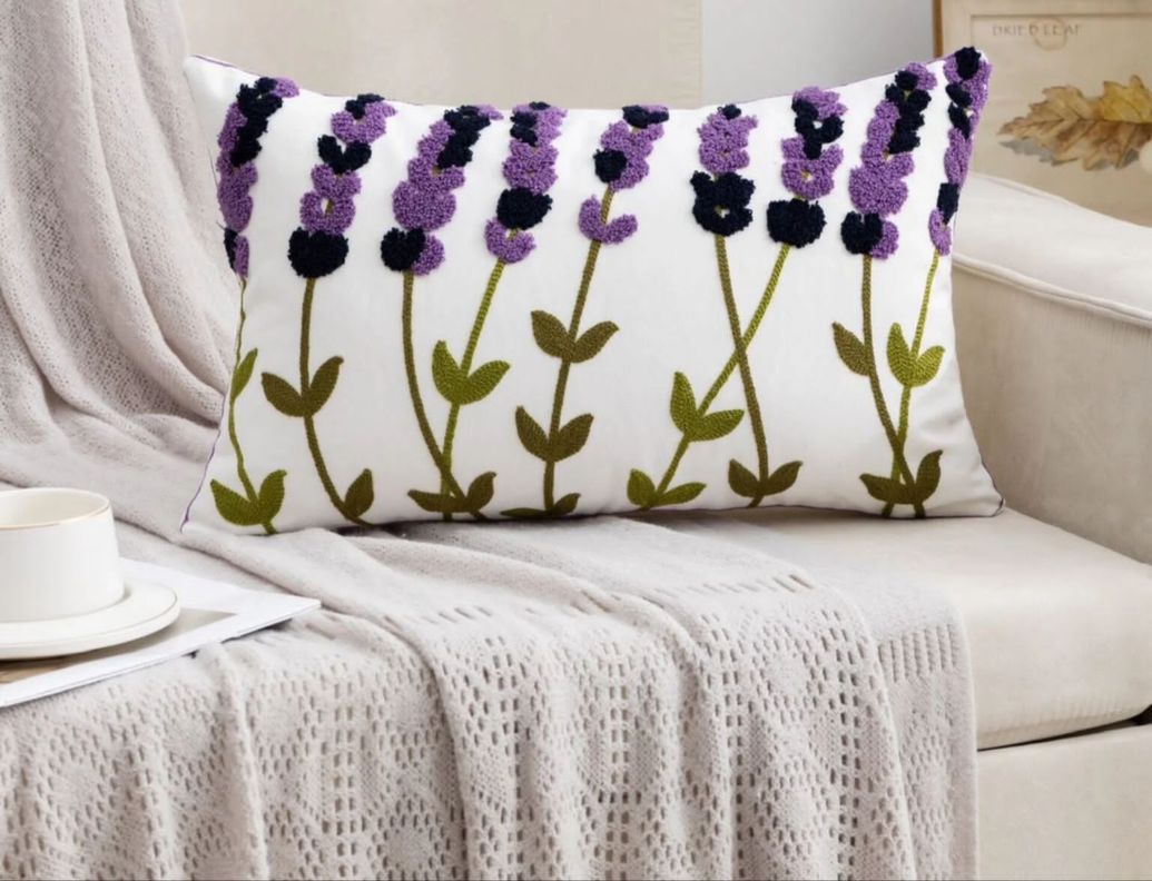 COJIN BORDADO  30X50 CM LAVANDA-0