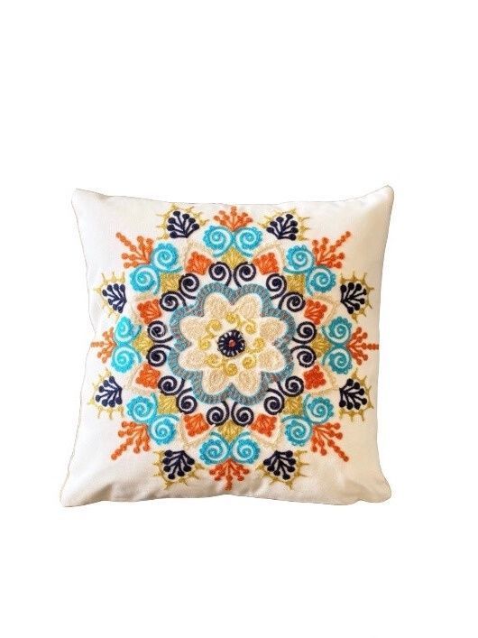 COJIN BORDADO 45X45 CM  ENREDADERA-0