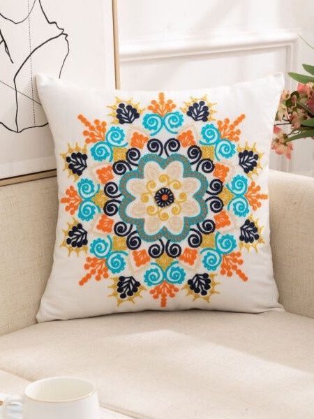 COJIN BORDADO 45X45 CM  ENREDADERA-1