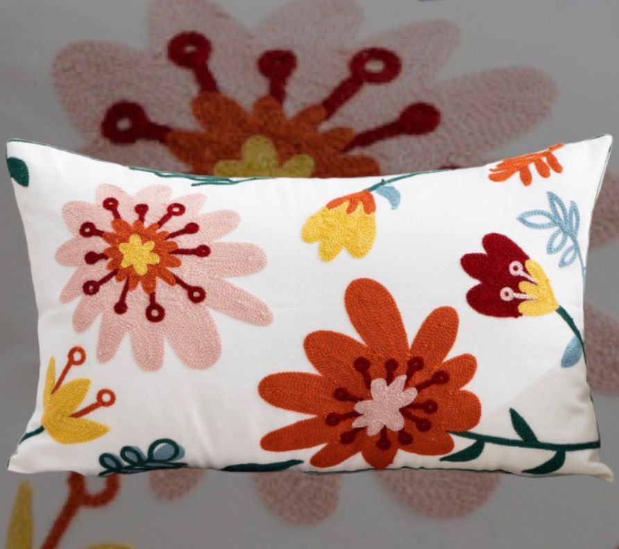 COJIN BORDADO  30X50 CM LILIUM-1