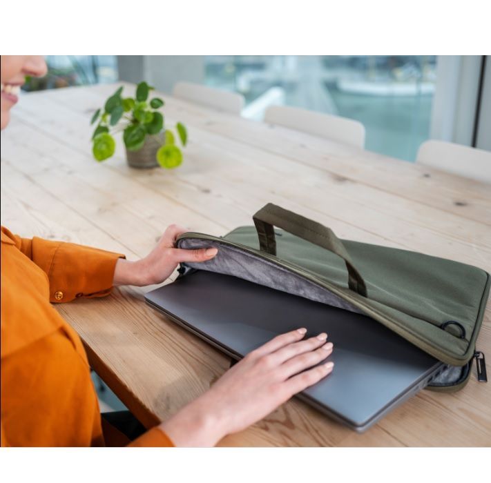 Bolso Maletin Notebook Hasta 16 Pulgadas Trust Eco Green-1