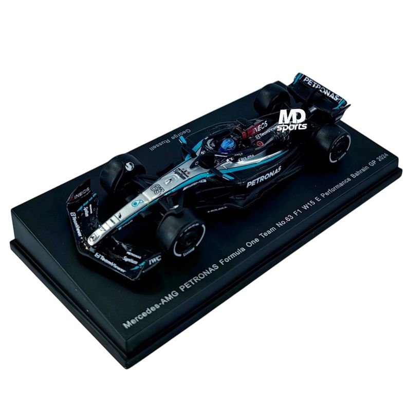 Auto Formula 1 Mercedes W15 2024 Russell Caja Acrilica 1:64-2