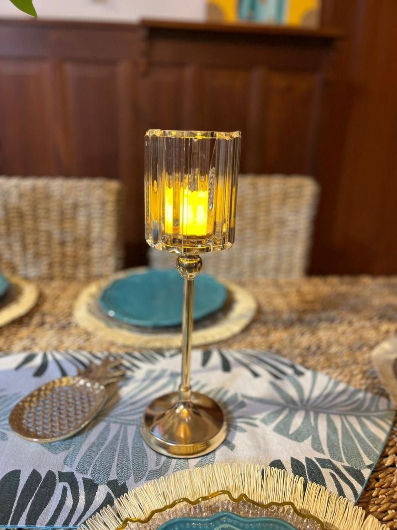 Candelabro Largo Dorado Copa Transparente-1