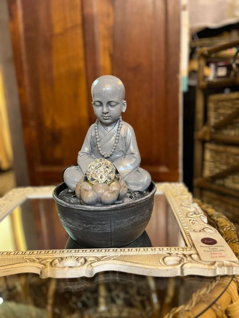 Buda con Fuente de Agua-2