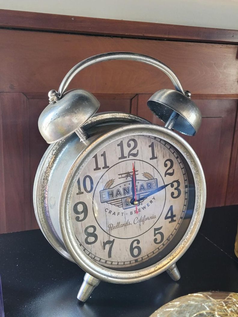 Reloj Grande Plateado