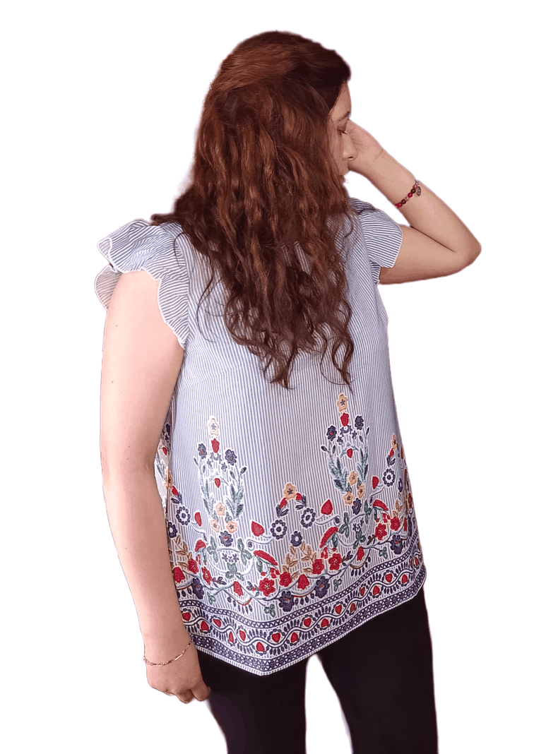Blusa Estampado Floral Tipo Bordado Con Mangas de Vuelos-1