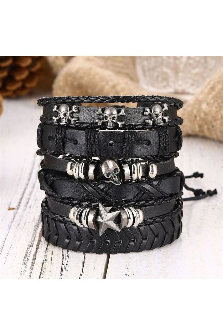 Pulsera Cuero Unisex Negra. Modelo Calaveras y Estrella-2