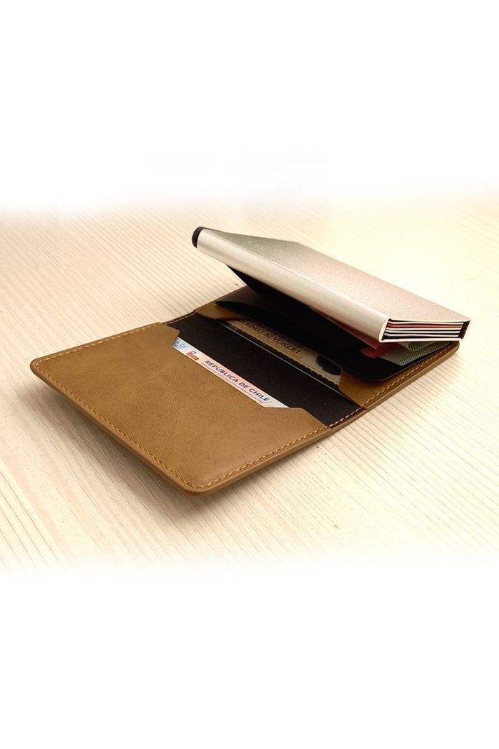 Billetera y Tarjetero Antiescaner Funda Cuero. Modelo Café-1