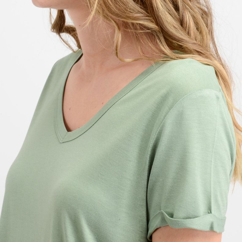 POLERA MANGA CORTA ESSENTIAL  VERDE-5