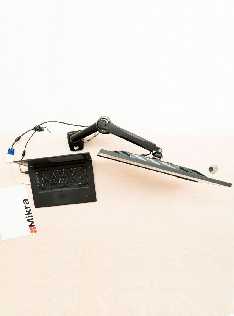 Brazo Monitor Simple con Resorte de Gas Mikra SK-1-5