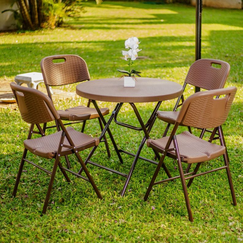 Silla plegable con asa color café-4