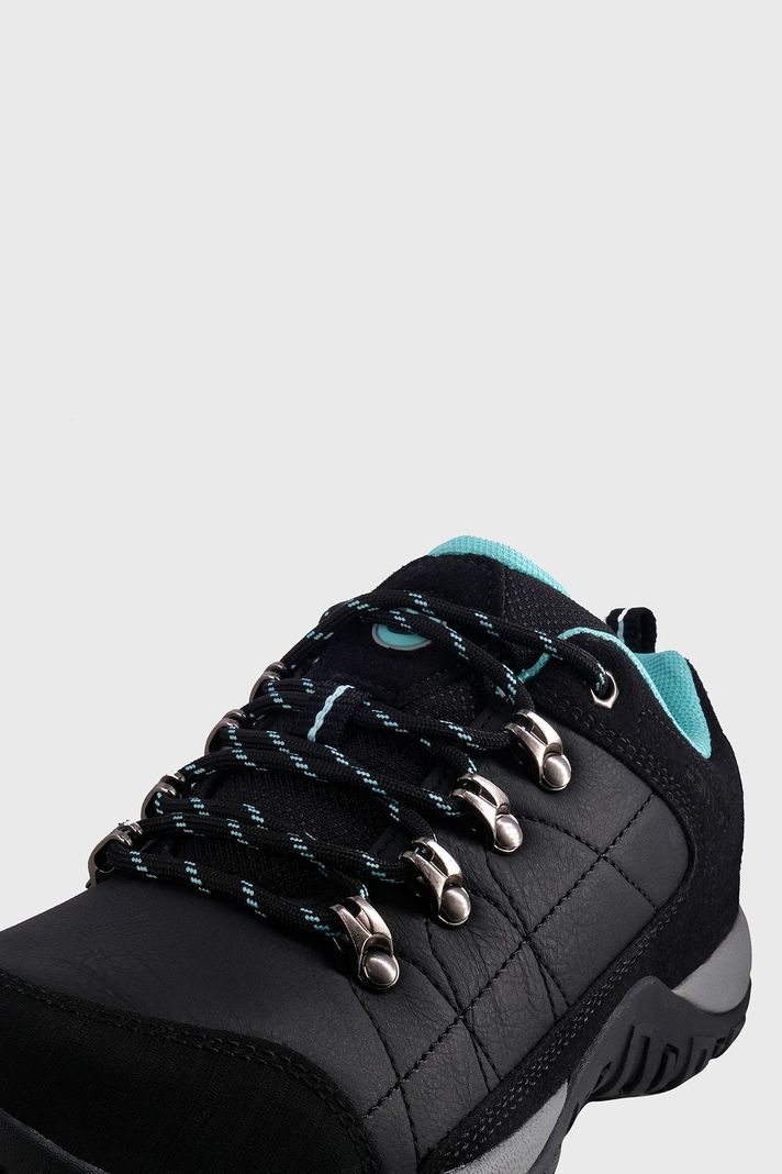 Zapatilla Outdoor Suarezensis Negro UNS-3