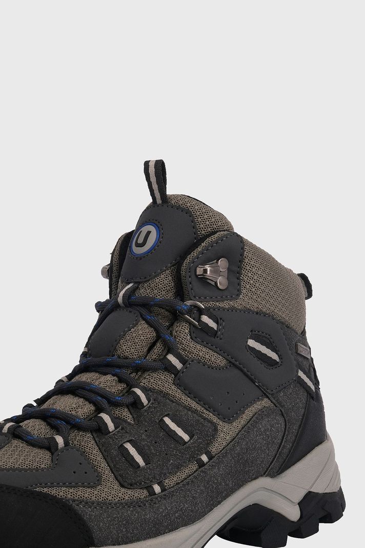 Botin Outdoor Waterproof Warf Gris UNS-3