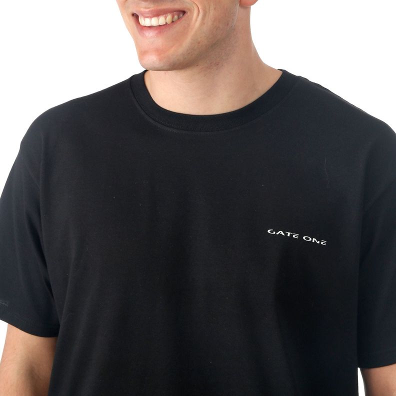 Polera Manga Corta Negra Estampado -0