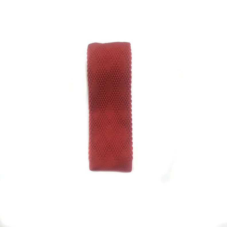 Corbata Tejida Roja Lisa Rombo Punta Recta 6.5 cm-1