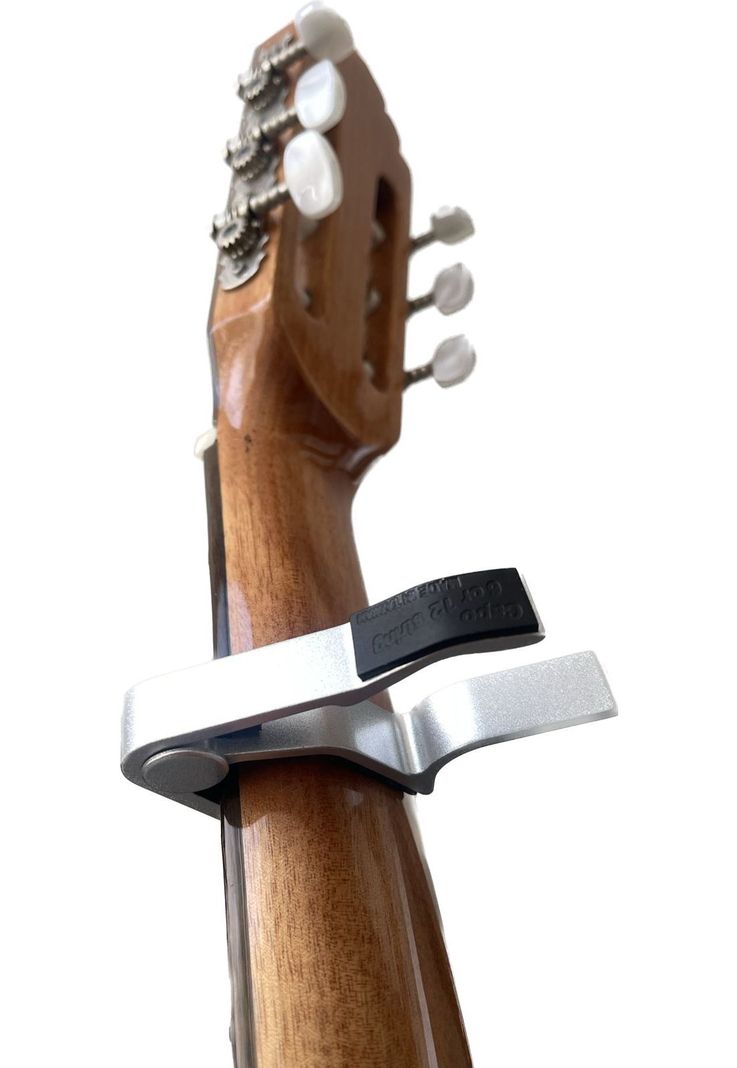 Capo para guitarra clásica Freeman FRGCP8 plateado-4