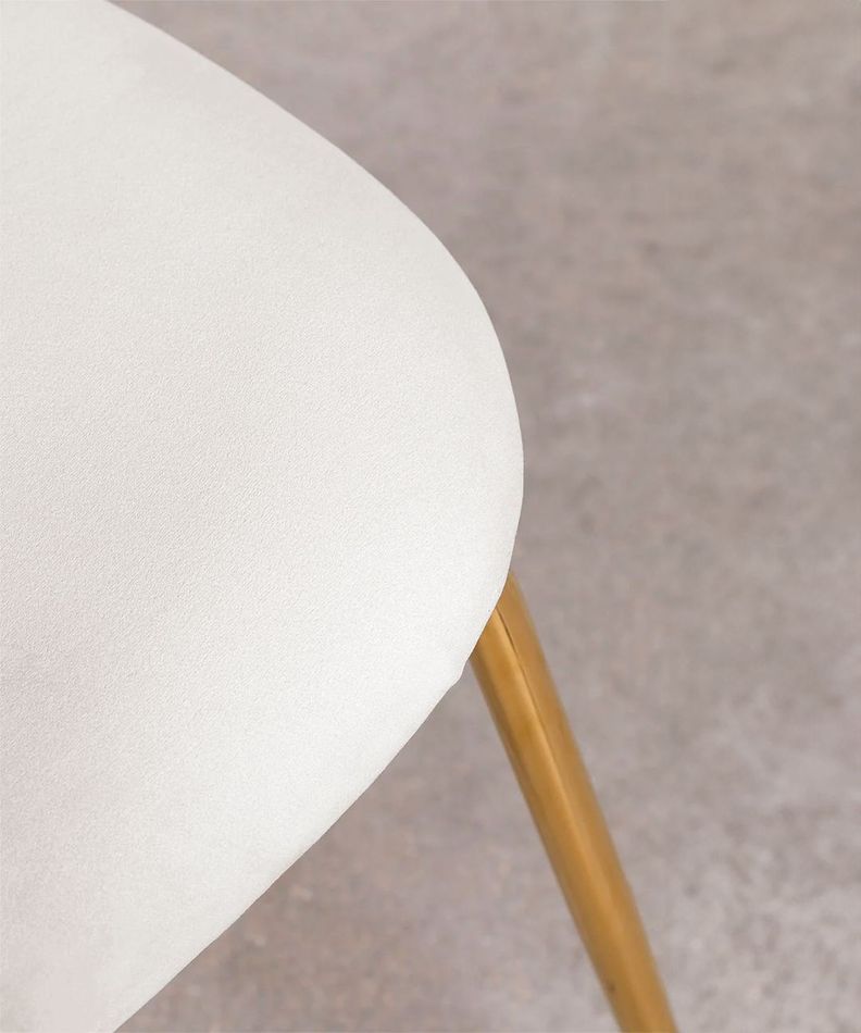 Silla De Comedor Sora Tapiz Velvet Beige Patas Doradas-4