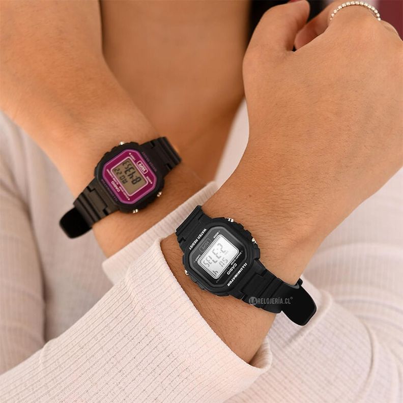 Reloj Casio Digital Mujer LA-20WH-4A-1