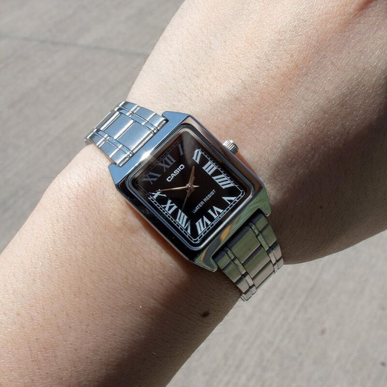 Reloj Análogo Casio Mujer LTP-V007D-1B-1