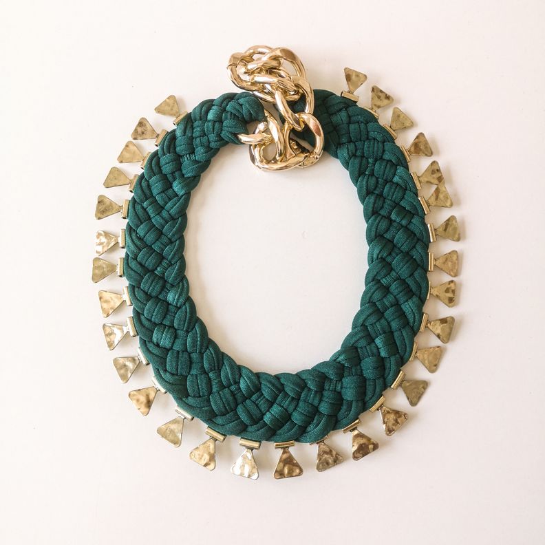 Maria La Biyux Collar Verde Triangular Dorado Verde Esmeralda