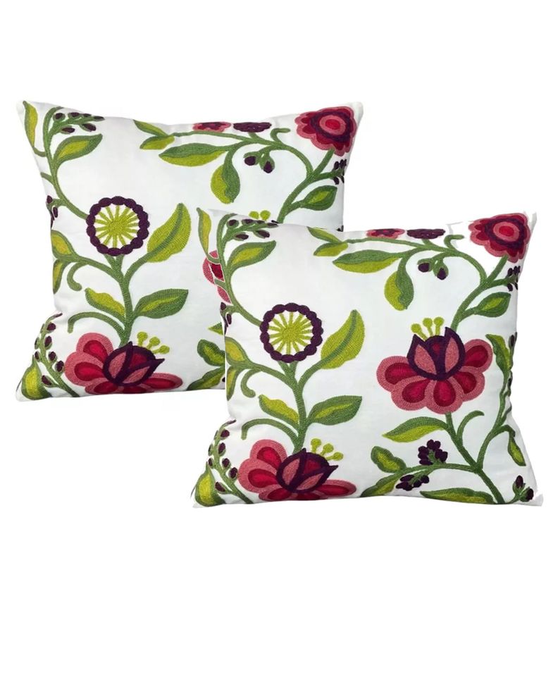 2 Fundas Bordadas - Flores rojas