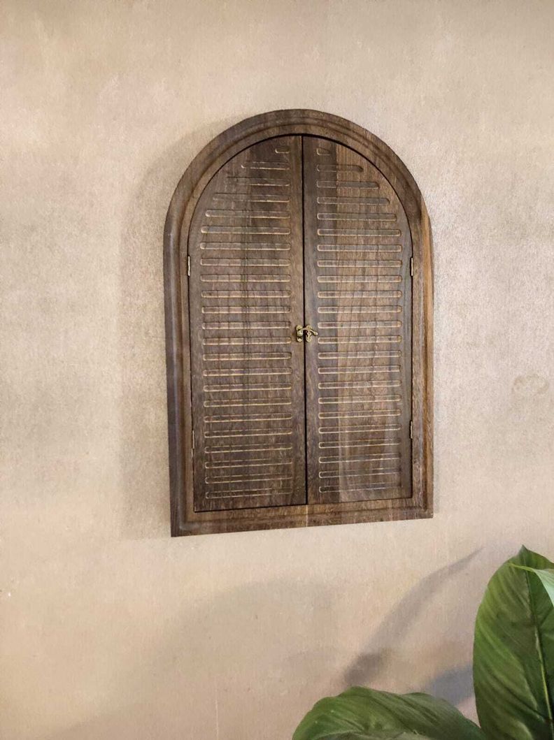 Espejo De Madera Cafe Oscuro Forma Ventana Con Puertas 44x66 Cm-3
