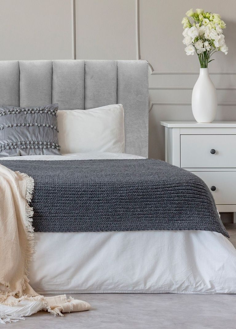 Respaldo de Cama Tubular Vertical Felpa Gris Plata - 2 Plazas