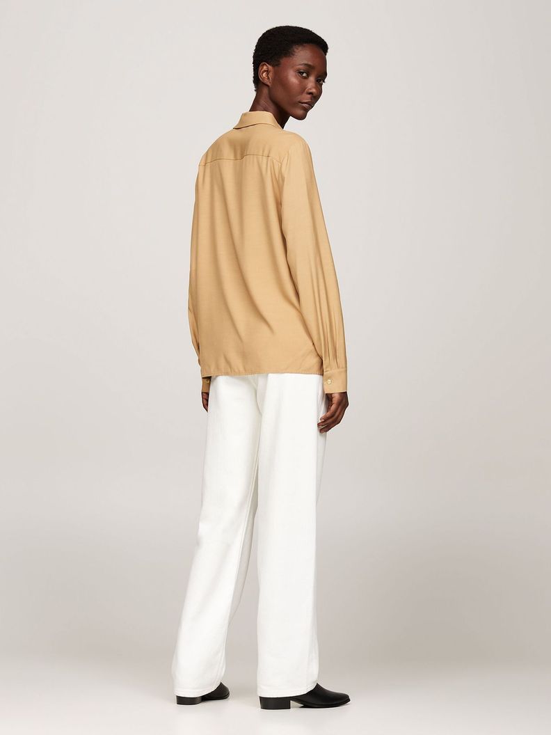 Camisa Amplia Con Logo Metálico Beige Tommy Hilfiger-2