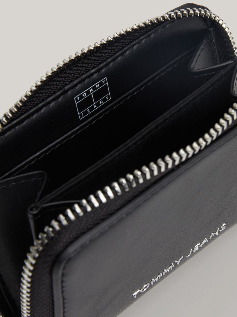 Billetera Essential Logo Metálico Negro Tommy Hilfiger-3