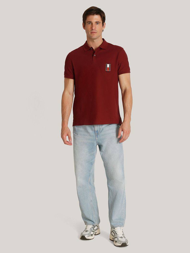 Polo Logo Vertical Corte Regular Burdeo Tommy Hilfiger-1
