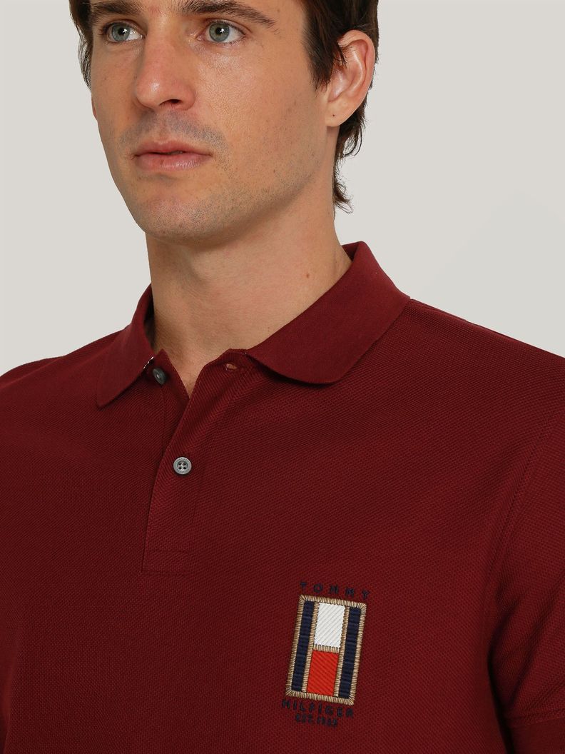 Polo Logo Vertical Corte Regular Burdeo Tommy Hilfiger-3